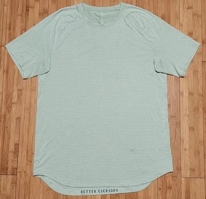 Camisa Lululemon Para Hombres XL Verde Drysense Licencia Para Entrenar Manga Corta Entrenamiento Gimnasio - Imagen 1 de 4