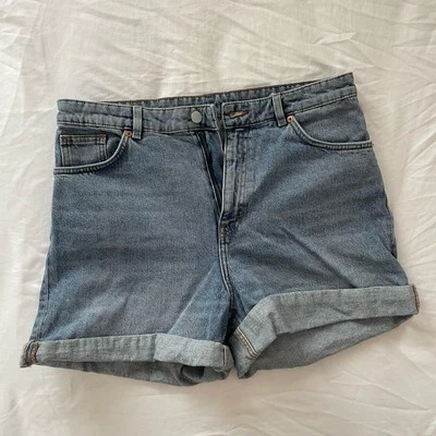 NEW - Monki W31 Size 12 / 14 Blue Stone Wash High Waisted Denim Shorts - RRP £25 - Image 1 of 4