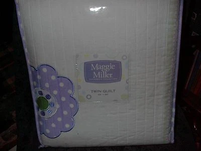 MAGGIE MILLER 100% COTTON TWIN QUILT-NEW-68" X 86" WHITE/PURPLE/FLORAL - Image 1 of 2