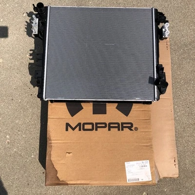 Módulo de enfriamiento genuino OEM Mopar 2018-2025 Jeep Wrangler JL Gladiator 68272750AF Foto 1 de 4