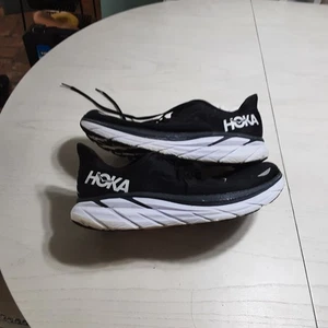 Size 11 D- Hoka One One Clifton 8 Black White - Picture 1 of 10