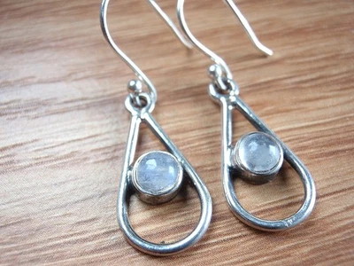 Pendientes colgantes de plata de ley 925 con piedra lunar obtendrás pendientes exactos Foto 1 de 3