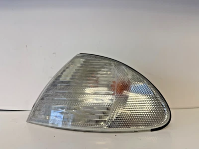 1999 - 2002 BMW 325i  330i FRONT LIGHT LEFT SIDE 6902769 PART 0311328003 OEM - Image 1 of 4