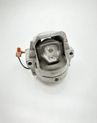 2009-2016 AUDI A4 A5 S4 S5 B8 B8.5 2.0 - RIGHT ENGINE MOTOR MOUNT OEM 8R0199381 Foto 1 de 4