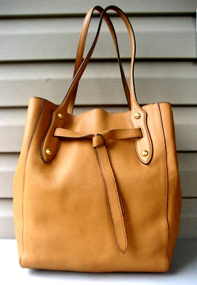 BOLSO DE MANO GRANDE DE CUERO ANNABEL INGALL MONEDERO COÑAC Foto 1 de 4