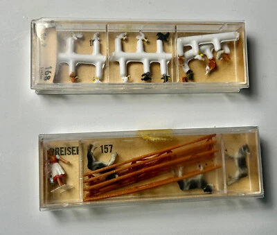 Preiser 157 & 168 Chickens Dairy Girl Cows Miniature Figures HO Germany Boxed - Imagem 1 de 4