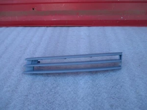 2013-2017 RANGE ROVER AUTOBIOGRAPHY LH LOWER BUMPER GRILLE INSERT OEM - Picture 1 of 6