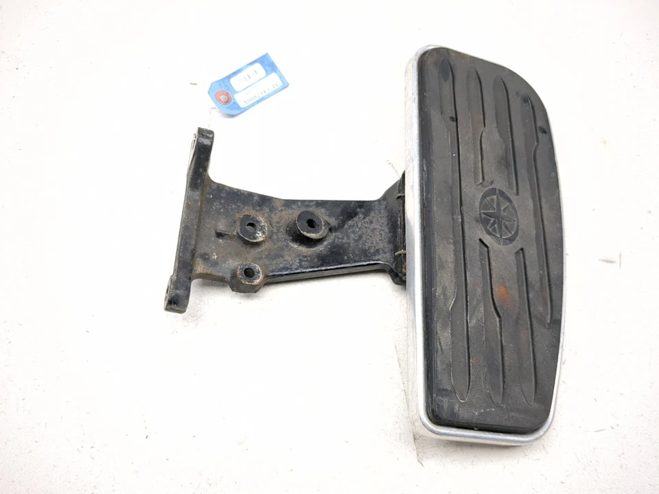 Tablero de piso delantero derecho Yamaha Royal Star Tour Deluxe XVZ1300LT 97-09 Foto 1 de 4