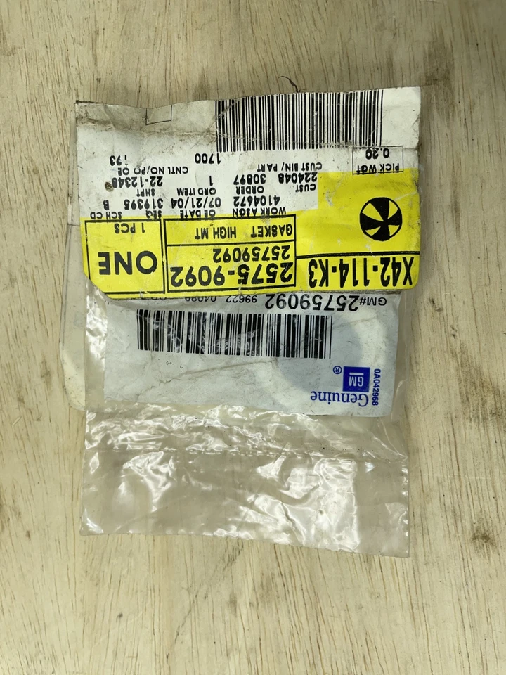 Junta de lámpara de parada de montaje alto GM OEM 2004-2009 SRX 25759092 - NOS Foto 1 de 2