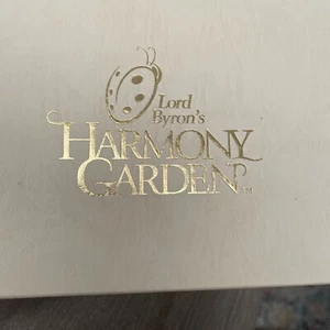 Harmony Garden Spring Bouquet Trinket Box 3349/5000, New In Box, China - Picture 1 of 3