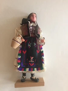 Rumänische Puppe Frau im Nationalkostüm 8" - Bild 1 von 6
