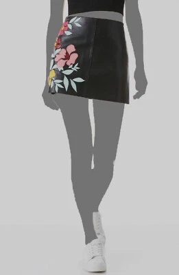 Mini-saia feminina Alice + Olivia preta floral couro sintético tamanho 12 $350 - Imagem 1 de 3