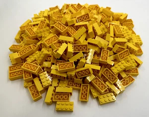 LEGO Pack of 200x New Yellow Brick 2 x 4 BULK BRICKS - Picture 1 of 8