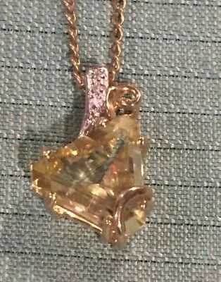 14Kt Yellow Gold Triangle Lemon Quartz And Diamond Pendent - Image 1 of 4