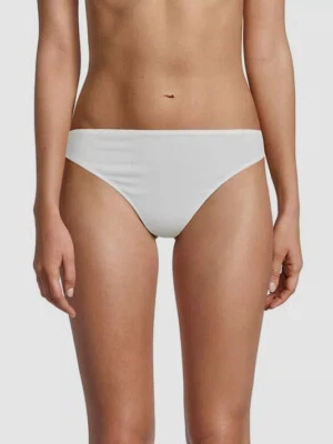 Panty Tanga Genny Skin Para Mujer Blanco Sólido Talla Mediana $32 Foto 1 de 4