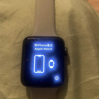 Apple Watch Series 3 40mm GPS + WiFi + Bluetooth - Pantalla agrietada usada Foto 1 de 4