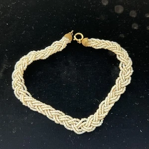 Collane girocollo vintage 6 fili intrecciate bianche ceche 12" semi perline 1950 - Foto 1 di 3