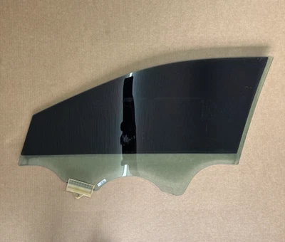 2019-2024 起亚 Forte 右前乘客侧门窗玻璃原始设备制造商 82421-M7051 — 第 1/4 张图片