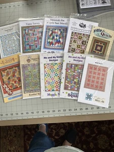 Lot Of 10 Pieced Easy Quilt Sewing Patterns - Picture 1 of 6