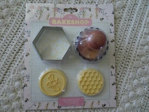 Bakeshop SUMMER BEE & HONEYCOMB 5 piece Cookie Press Stamp NIB - Picture 1 of 2