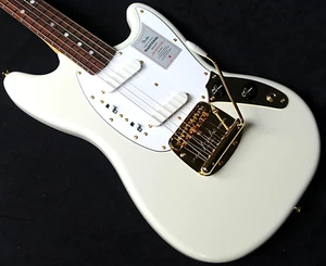 Fender / Made in Japan Traditional 2025 Collection 60s Mustang White Pearl - Picture 1 of 13