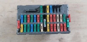 Peugeot 406 1999 2.0HDI  Fuse Box unit PSA94592 / PSA9459288180/0 DAV U14U - Imagen 1 de 4