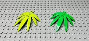 Lego Plant Leaves 6x5 Swordleaf Open O Clip 10884 Bright Green & Lime Qty. 1 - Picture 1 of 3