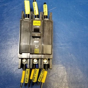 Square D AB-3675 15 AMP Leitungsschutzschalter 3 polig 240V Typ QOU HACR Typ 62 - Bild 1 von 5