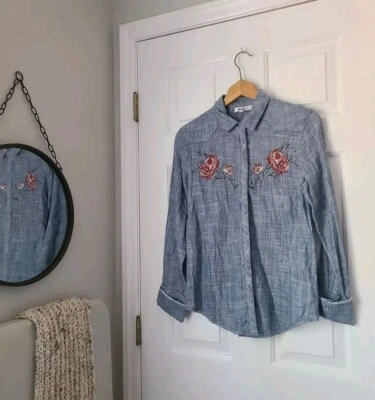 Camisa William Rast Cambray Floral Bordada Western Snap Up Talla S Azul Vaquera Foto 1 de 4