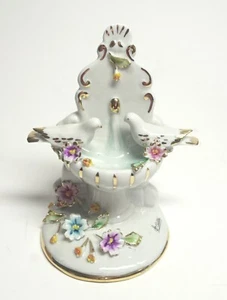Vintage Capodimonte, Italien Porzellan Tauben/Vögel, Brunnen & Blumen - signiert Calle - Bild 1 von 6