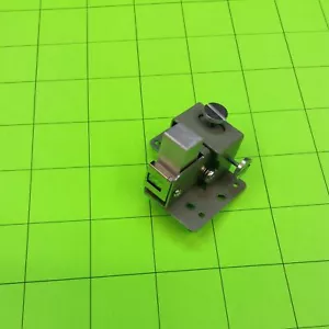 Mitsubishi WD-65731 Projektionsfernseher optischer Mechanismus Objektiv - Bild 1 von 3