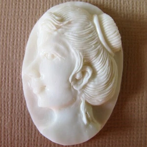 MS Cabujón Artesanal Tallado a Mano Victoriano Dama Camafeo Espalda Plana Sin Agujero Bali - Imagen 1 de 3