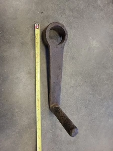 Vintage Original Hit Miss Gas Engine Cast Iron Hand Crank Part - Picture 1 of 4