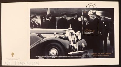 Alderney Stamps: "Golden Jubilee - Queen Elizabeth II" £2 M/S FDC 2002 - Image 1 of 3