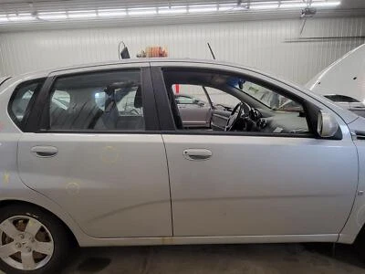 09-10 PONTIAC G3 HTBK PASAJERO PUERTA TRASERA DERECHA CONJUNTO PLATA CÓSMICA 246L Foto 1 de 4