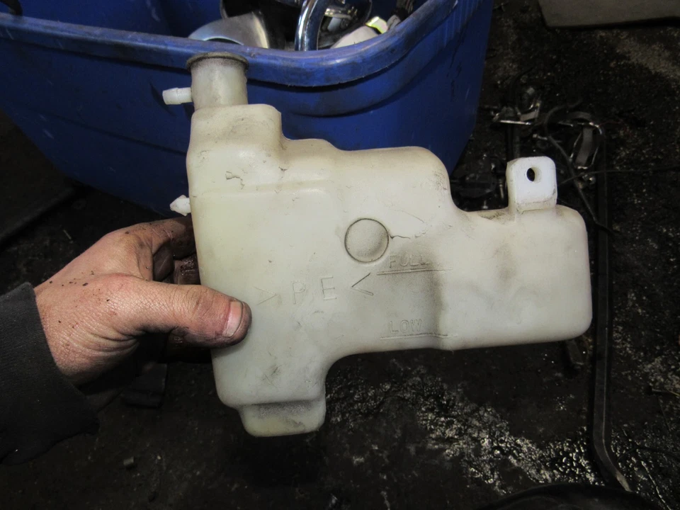 Yamaha XVZ1300 1999 Royal Star Tour Deluxe tanque de refrigerante depósito de botella Foto 1 de 1