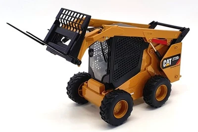 Diecast Masters 1/16 Scale 85602 - CAT 272D2 Skid Steer Loader - Image 1 of 4