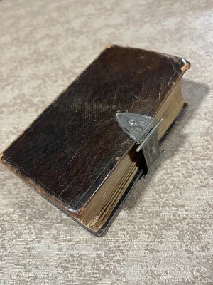 1822 Bible/Hymns - New Testament - DUTCH - Leather Cover - Sterling Silver Clasp - Image 1 of 4