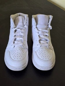 Jordan 1 Mid Trainers Size 6 - Picture 1 of 7