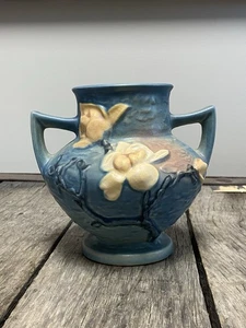 Roseville Pottery 180-6 Green Magnolia Vase - Picture 1 of 6