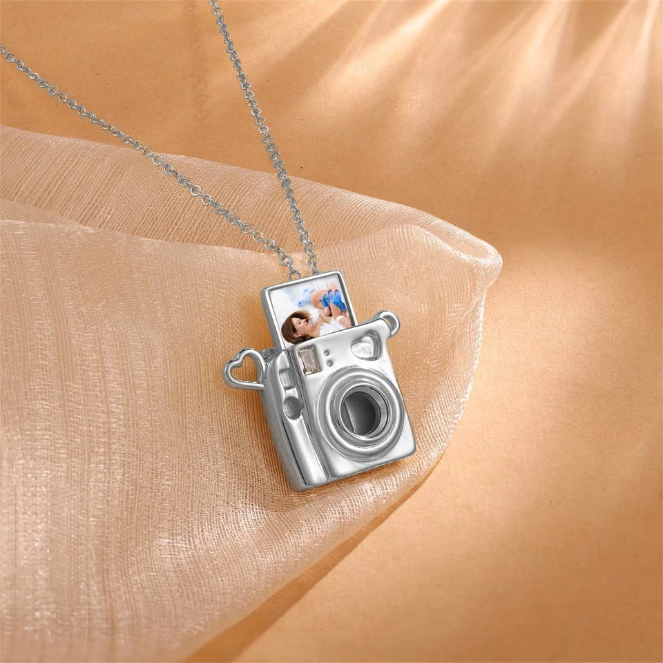 Collar de Plata para Cámara con Fotografía Personalizada Colgante Memoria, Regalo Foto 1 de 4