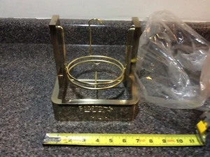 Vintage Whiskey Seagrams VO Bottle Decanter Pourer Display Holds 1.75 Bottle - Picture 1 of 7