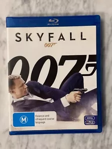 Skyfall James Bond Blu-Ray - Picture 1 of 1