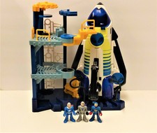 imaginext space station