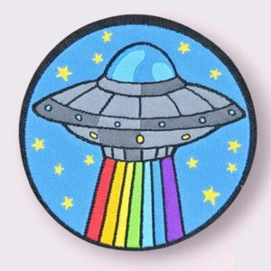 ALIEN UFO SPACE SHIP RAINBOW PLANET OUTER SPACE COSMOS ART WOVEN IRON ON PATCH - Picture 1 of 5