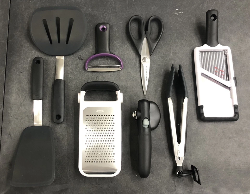 Bundle Of Kitchen Accessories - READ DESCRIPTION / - Image 1 of 1