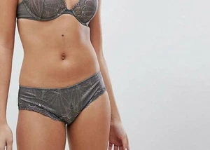 Wonderbra 'Glamorous Lace' Short Brief - Various Sizes Available (17031) - Picture 1 of 3