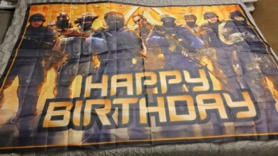 Nuevo Banner de Feliz Cumpleaños Telón de Fondo Jugador Policía Militar Tirador Fiesta Suministros Foto 1 de 4