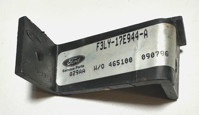 Freio/suporte genuíno para tampa de para-choque Ford NOS F3LY-17E944-A - Imagem 1 de 4