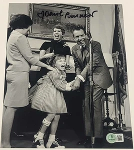 Authentisch Carol Burnett signiert 8 x 10 - Beckett Echtheitszertifikat - The Carol Burnett Showstar - Bild 1 von 2